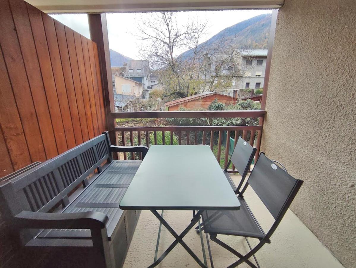 Apartment Le Cerf Charmant, T2, Luchon, Wifi, Balcon, Ascenseur, 4 Personnes *